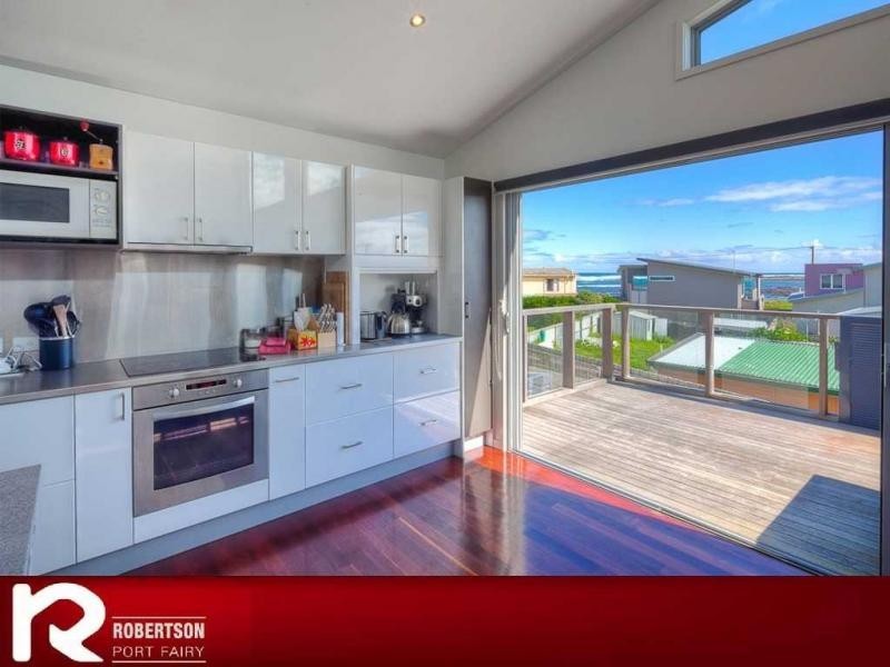 27 Reardon Street, Port Fairy VIC 3284