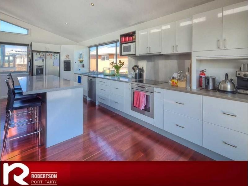 27 Reardon Street, Port Fairy VIC 3284