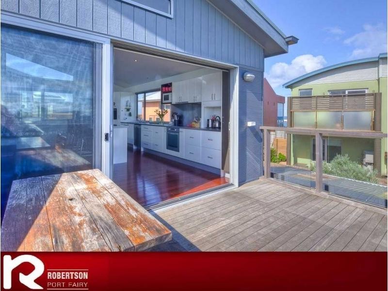 27 Reardon Street, Port Fairy VIC 3284