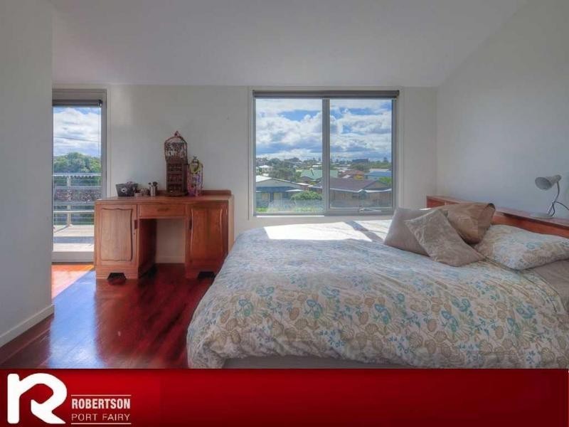 27 Reardon Street, Port Fairy VIC 3284