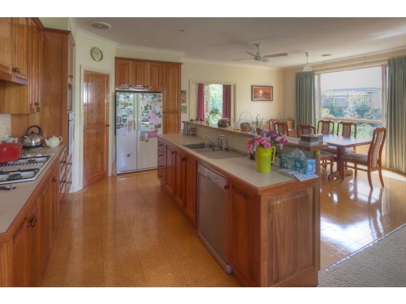8 Terjesen Crt, Port Fairy VIC 3284