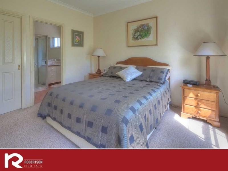 8 Terjesen Crt, Port Fairy VIC 3284
