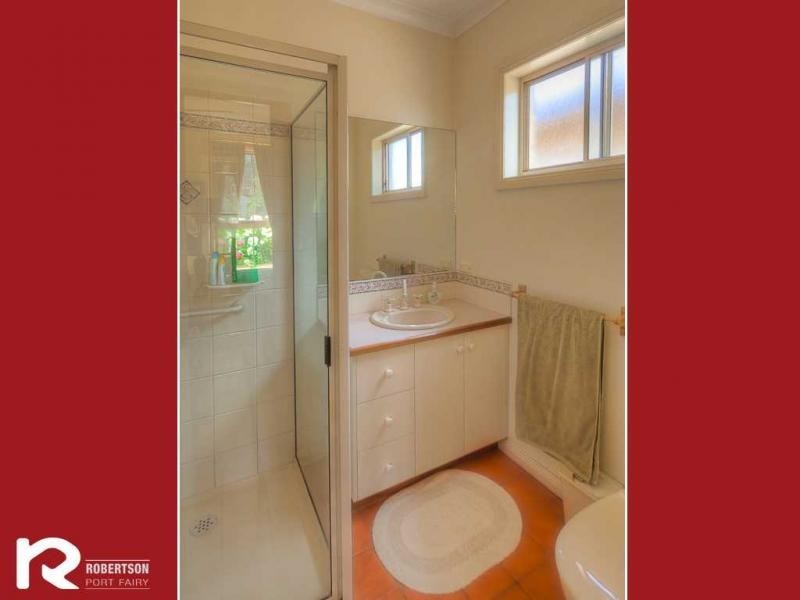 8 Terjesen Crt, Port Fairy VIC 3284