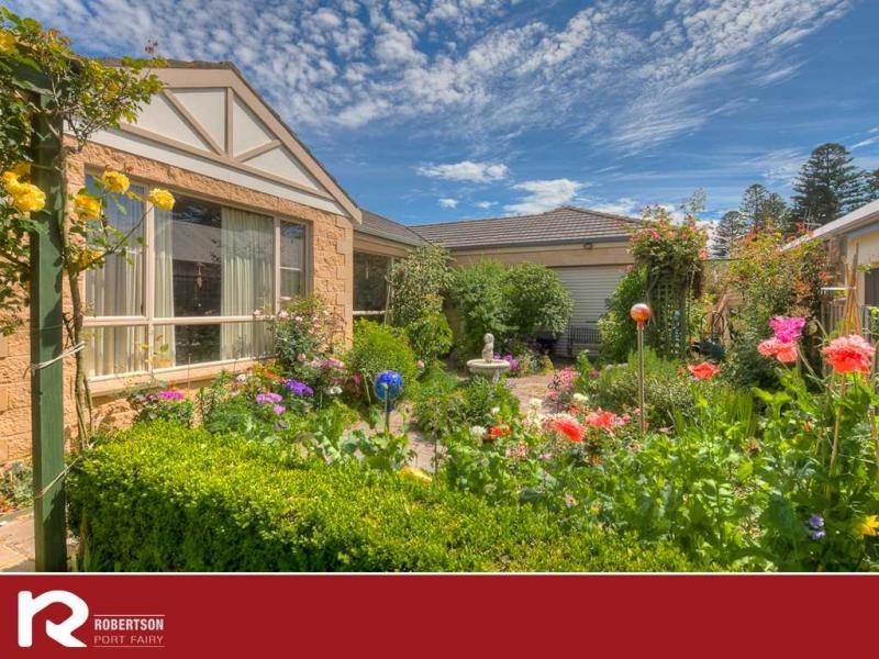 8 Terjesen Crt, Port Fairy VIC 3284