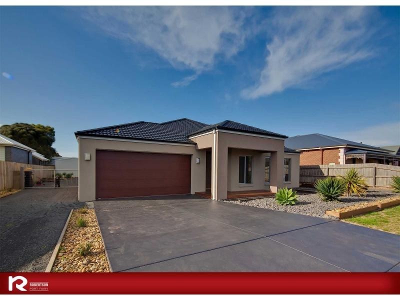 10 Gratton Street, Port Fairy VIC 3284