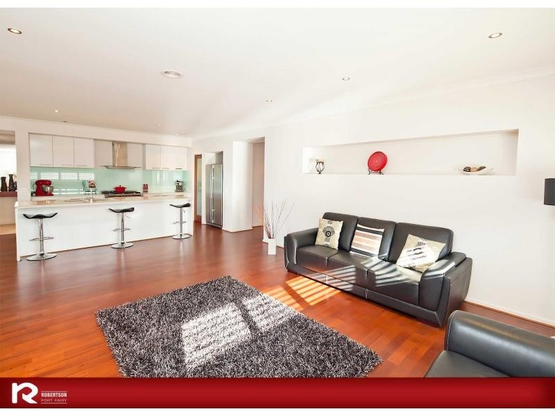 10 Gratton Street, Port Fairy VIC 3284