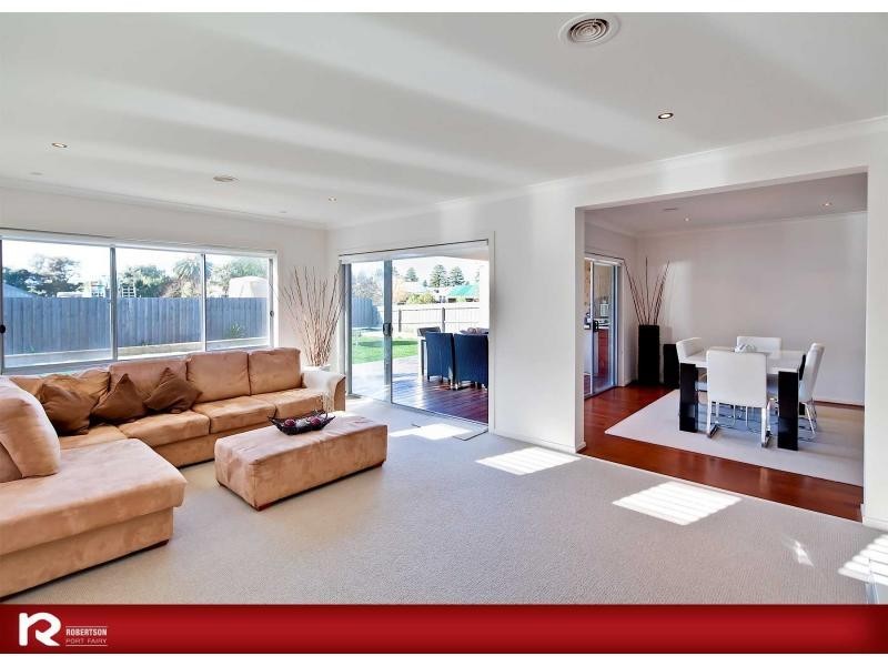 10 Gratton Street, Port Fairy VIC 3284