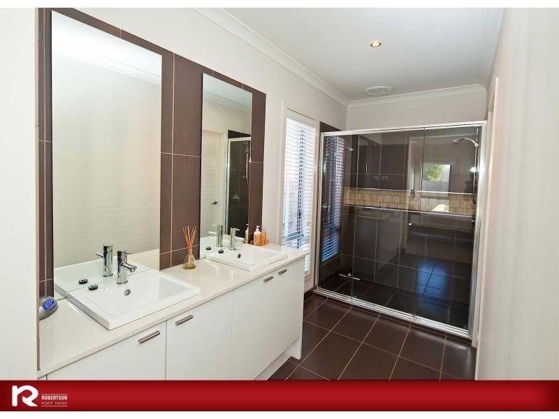 10 Gratton Street, Port Fairy VIC 3284