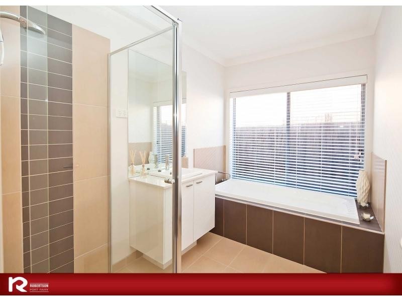 10 Gratton Street, Port Fairy VIC 3284