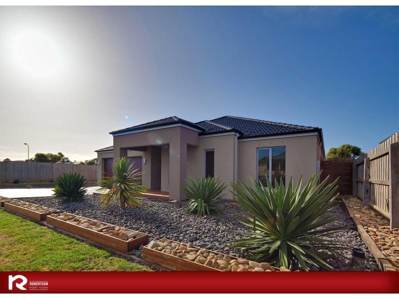 10 Gratton Street, Port Fairy VIC 3284