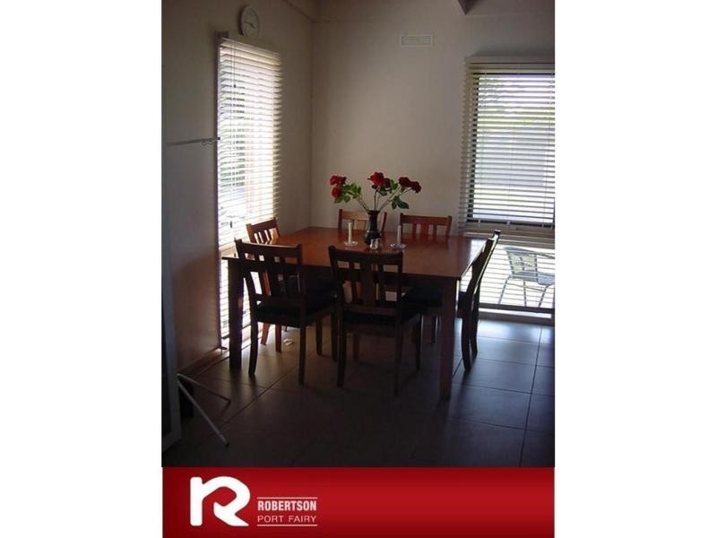 2/48 Albert Avenue, Port Fairy VIC 3284