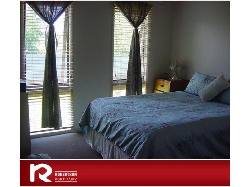 2/48 Albert Avenue, Port Fairy VIC 3284