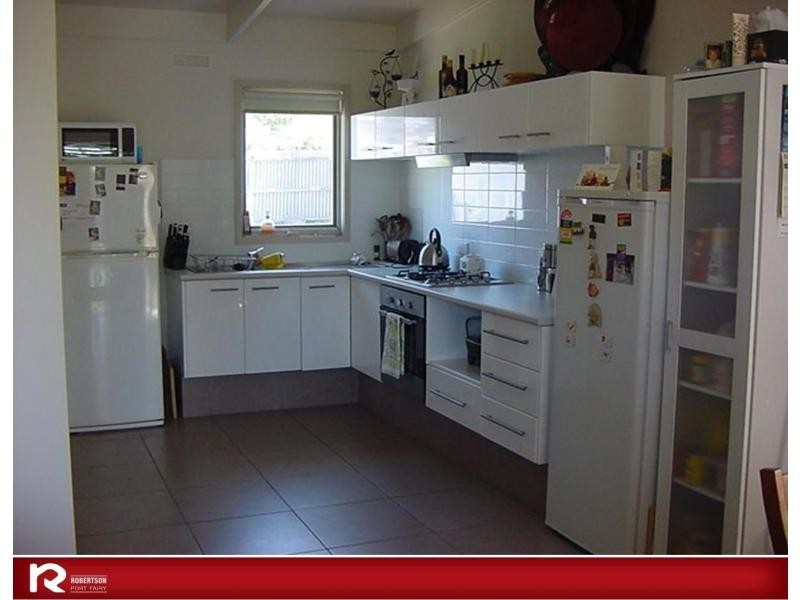 2/48 Albert Avenue, Port Fairy VIC 3284