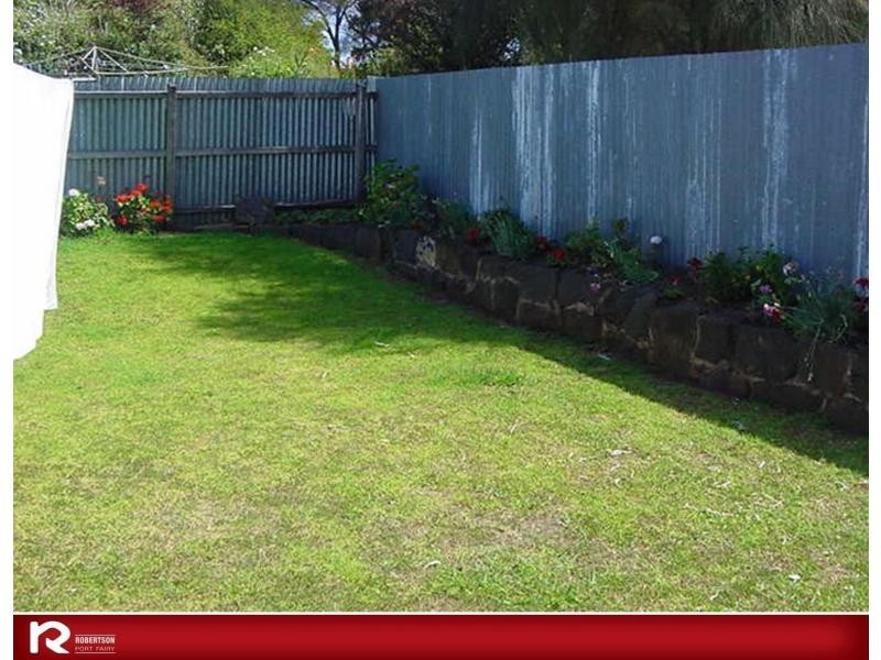 2/48 Albert Avenue, Port Fairy VIC 3284