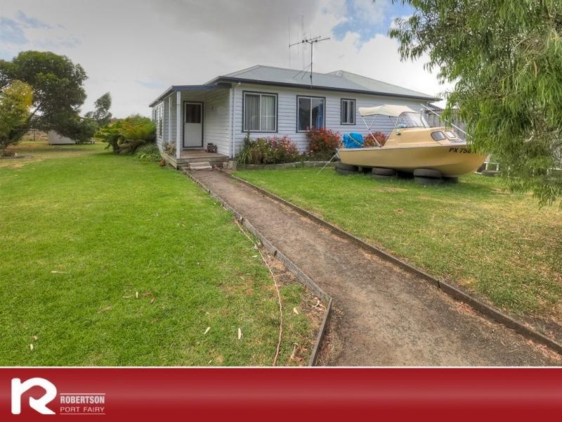 98 Princes Highway, Port Fairy VIC 3284