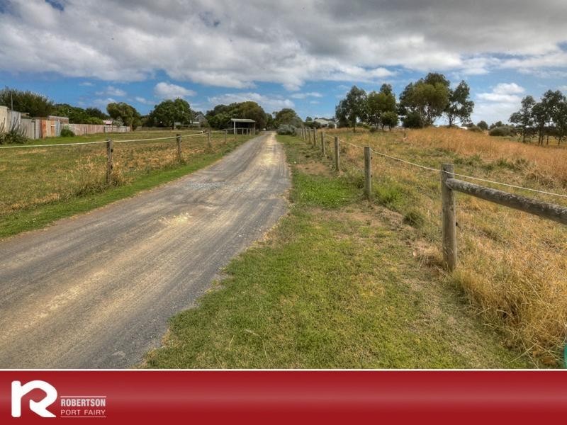 98 Princes Highway, Port Fairy VIC 3284