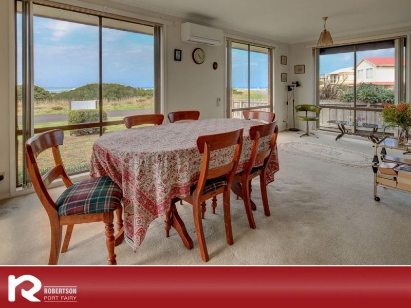 92 Ocean Drive, Port Fairy VIC 3284