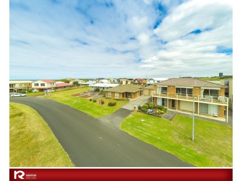92 Ocean Drive, Port Fairy VIC 3284