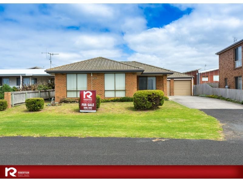 92 Ocean Drive, Port Fairy VIC 3284