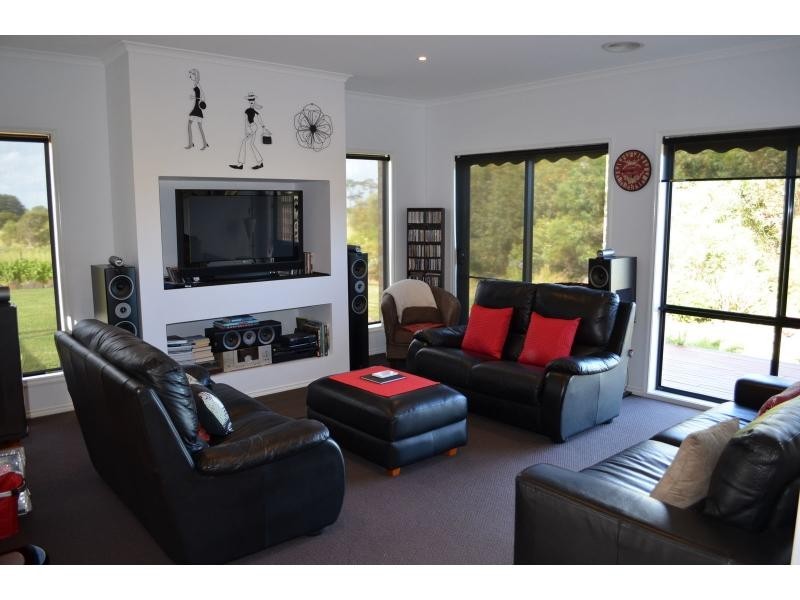 8 Toolong Road North, Toolong VIC 3285