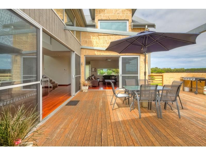 15 Manifold Street, Port Fairy VIC 3284