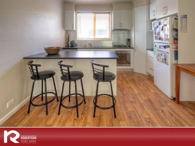 13 Reardon Street, Port Fairy VIC 3284