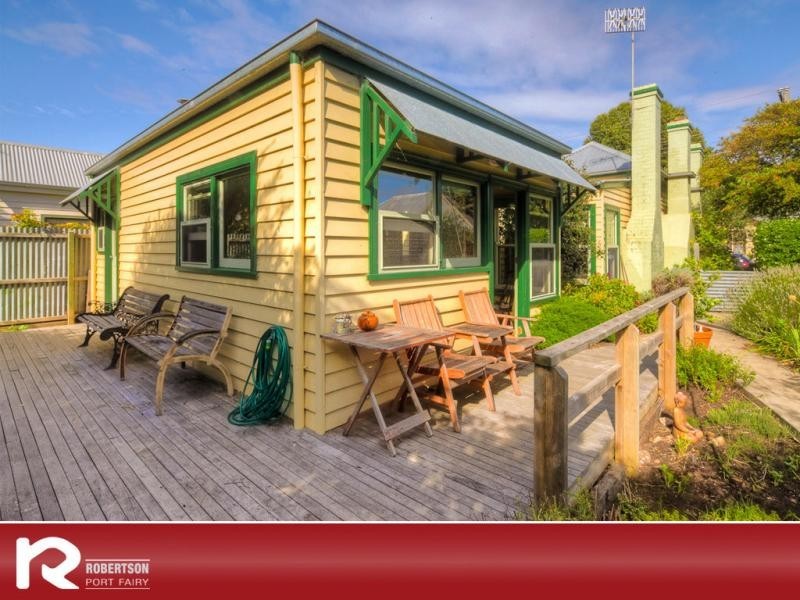 11 Wishart Street, Port Fairy VIC 3284