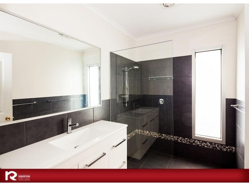 212 Princes Highway, Port Fairy VIC 3284