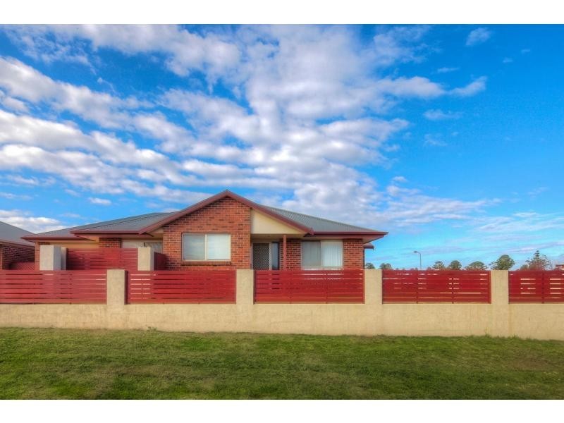 16 Dyson Street, Port Fairy VIC 3284