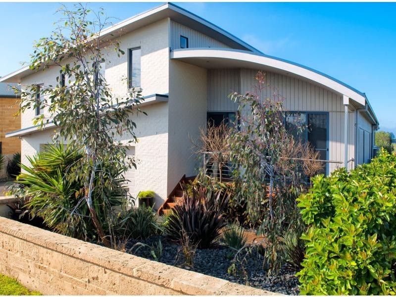 28 Osmond Lane, Port Fairy VIC 3284