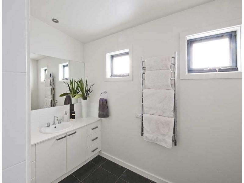 28 Osmond Lane, Port Fairy VIC 3284