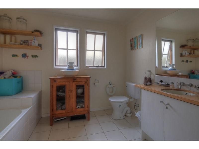 6 Whalers Drive, Port Fairy VIC 3284