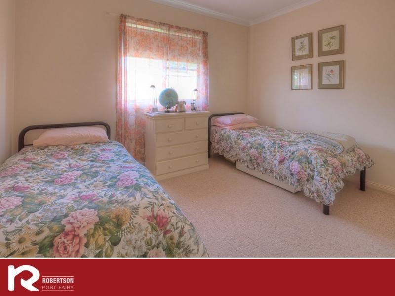8 Terjesen Court, Port Fairy VIC 3284