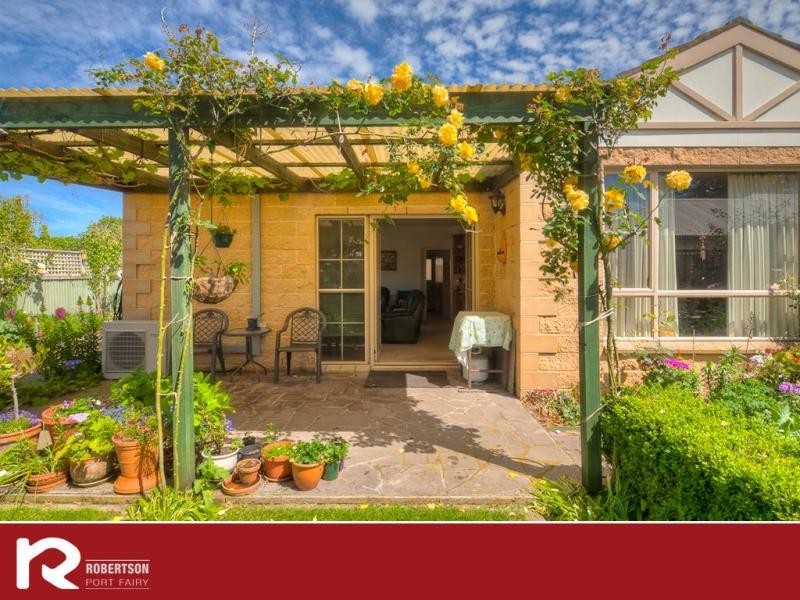8 Terjesen Court, Port Fairy VIC 3284