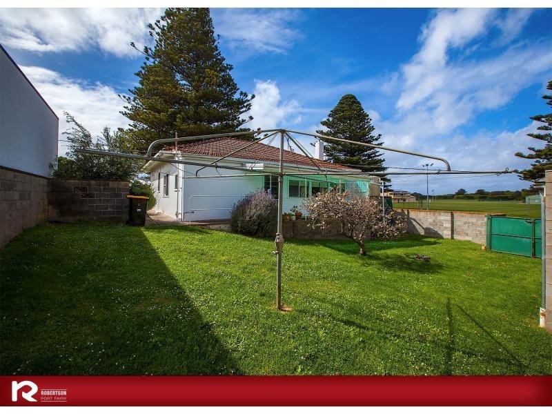 2 Sackville Street, Port Fairy VIC 3284