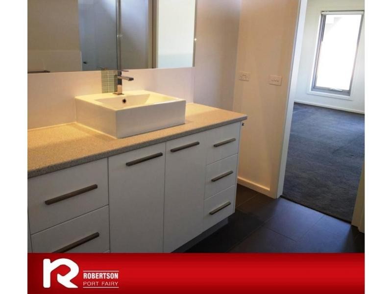 6 Mariner Court, Port Fairy VIC 3284