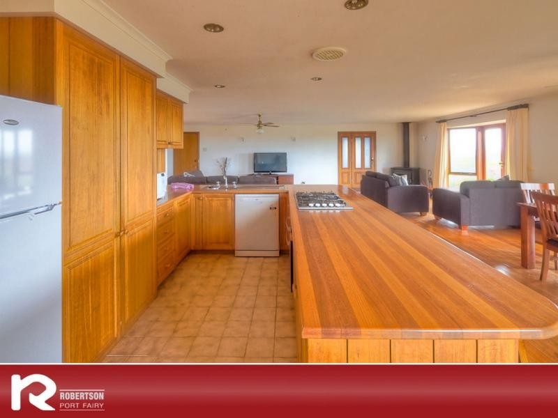 108 Ocean Drive, Port Fairy VIC 3284