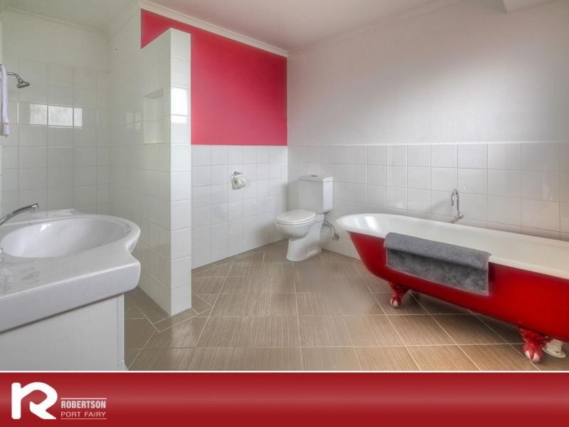 108 Ocean Drive, Port Fairy VIC 3284