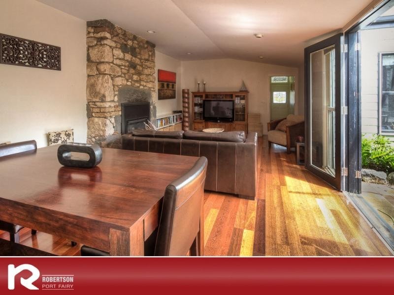 9 Sackville Street, Port Fairy VIC 3284