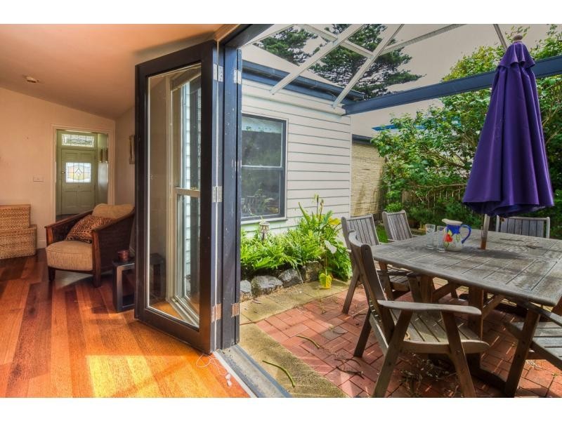 9 Sackville Street, Port Fairy VIC 3284
