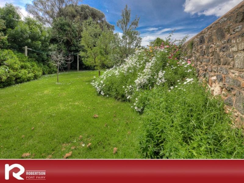 9 Sackville Street, Port Fairy VIC 3284