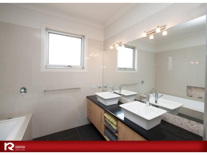 22 Ruthledge Lane, Port Fairy VIC 3284