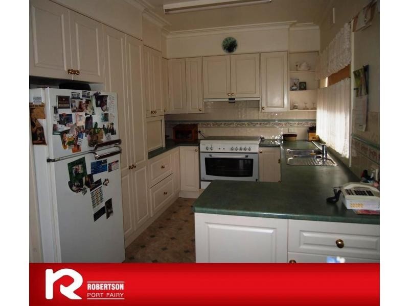 10 Eversley Street, Macarthur VIC 3286