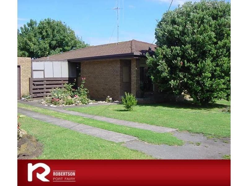 9 Grant Street, Port Fairy VIC 3284