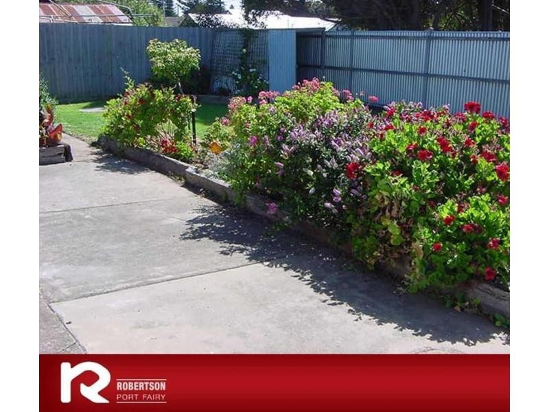 84 Cox Street, Port Fairy VIC 3284