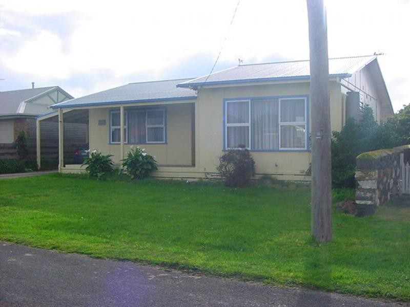 10 Singleton Street, Port Fairy VIC 3284