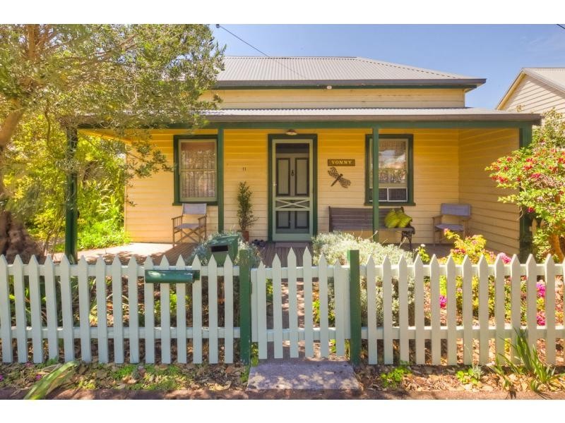 11 Wishart Street, Port Fairy VIC 3284