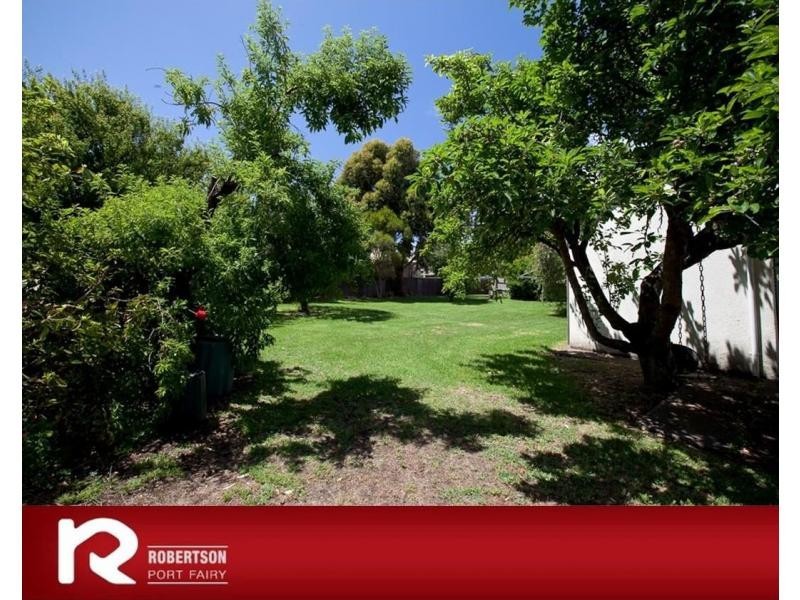 79 Princes Highway, Port Fairy VIC 3284