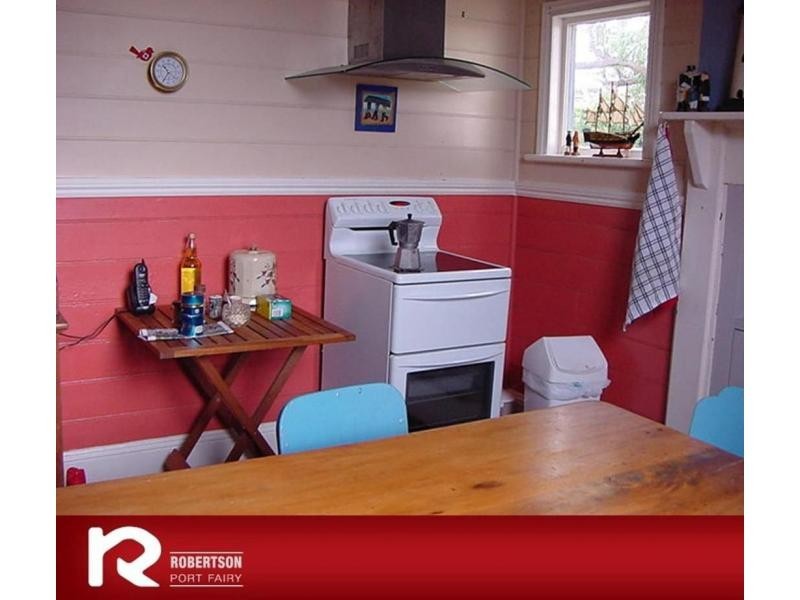 99 Princes Highway, Port Fairy VIC 3284