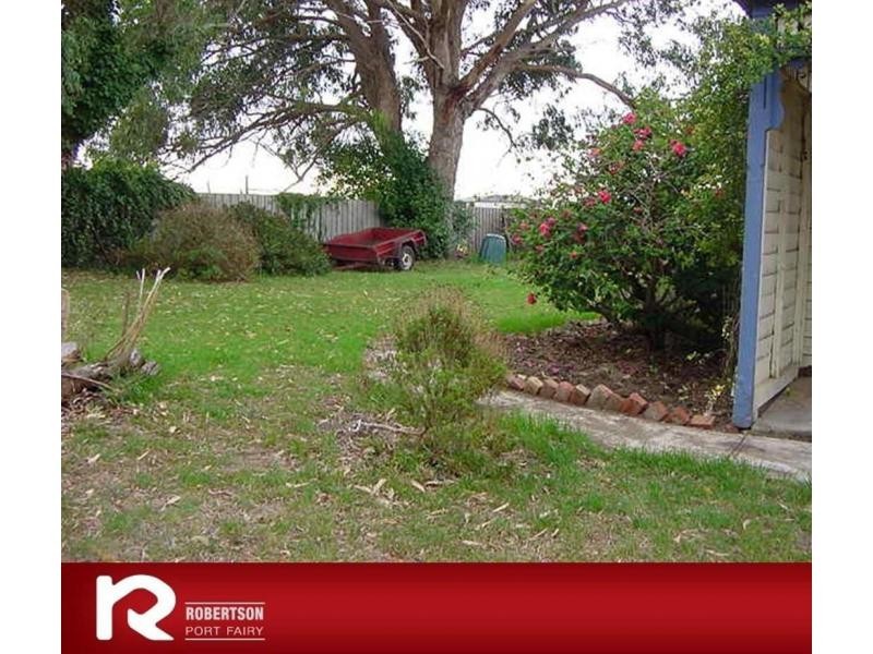 99 Princes Highway, Port Fairy VIC 3284